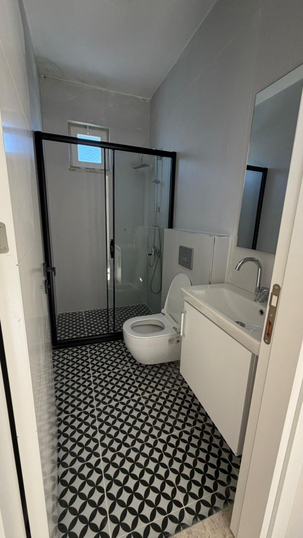 Alaçatı Sitesi Havuzlu Sitede Teraslı 2+1 Dubleks – 110 m²