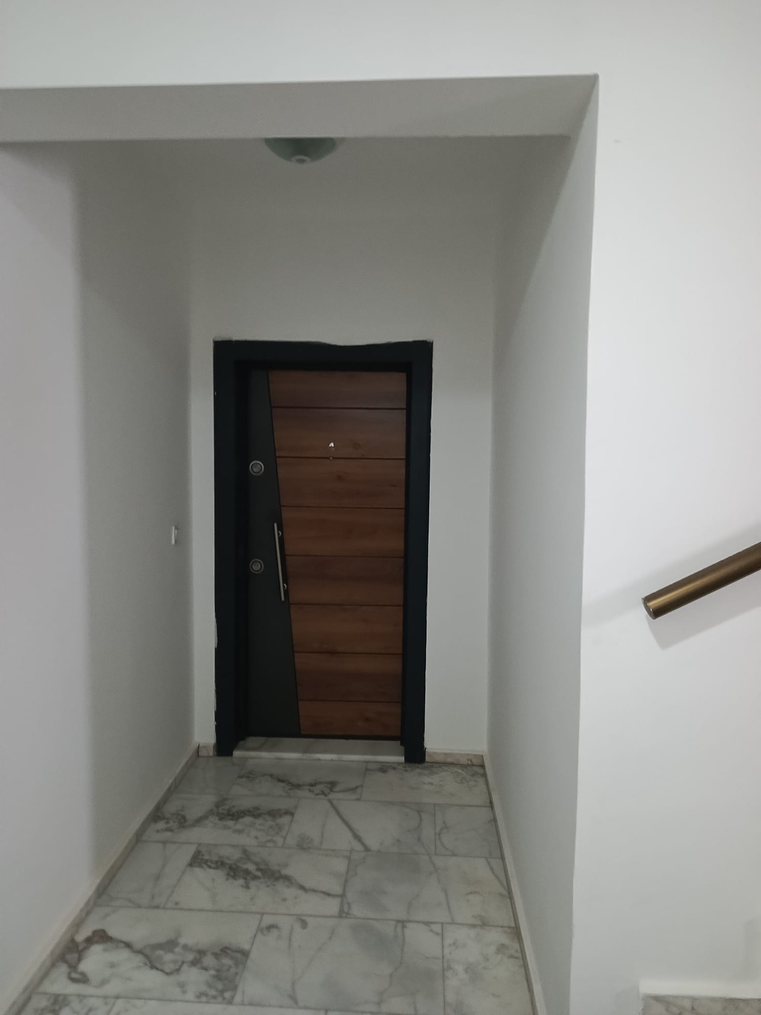 Dalaman Altıntaş’ta Eşyalı Satılık 2+1 Ara Kat Daire | 60 m² Net | Balkonlu